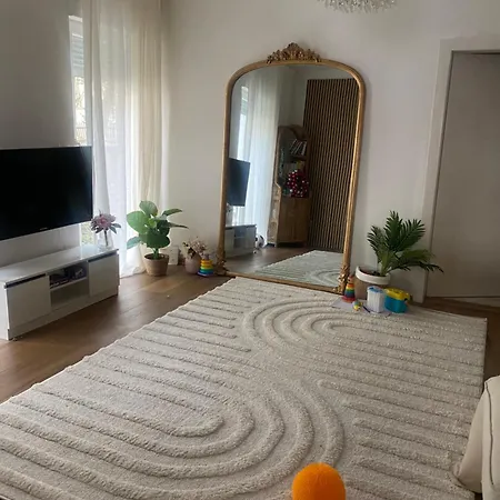 City Apartment *