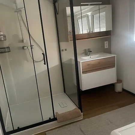 בית נופש City Apartment *