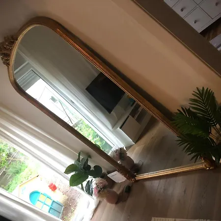 City Apartment *